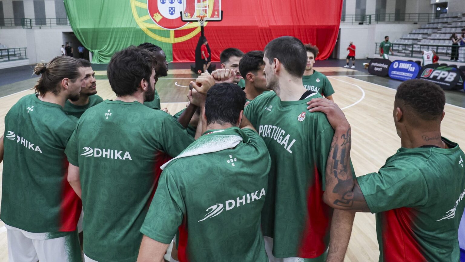 Derrota e triunfo na preparação para Montenegro