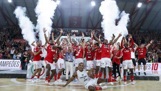 Benfica sagra-se bicampeão nacional