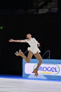 Madalena Costa sagra-se campeã na Taça do Mundo de Patinagem Artística em Cesena