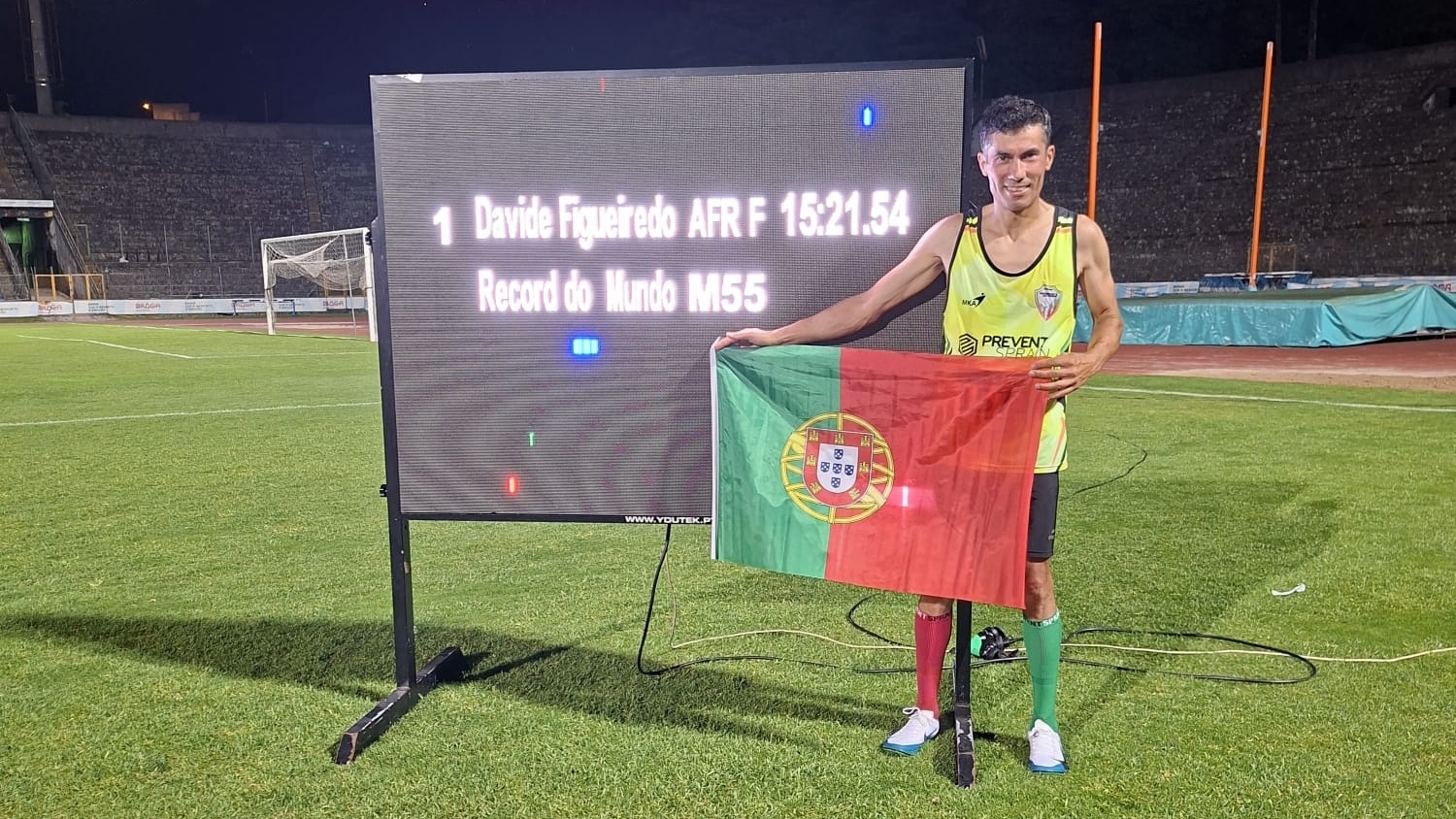 Davide Figueiredo bate recorde mundial M55 dos 5.000 metros
