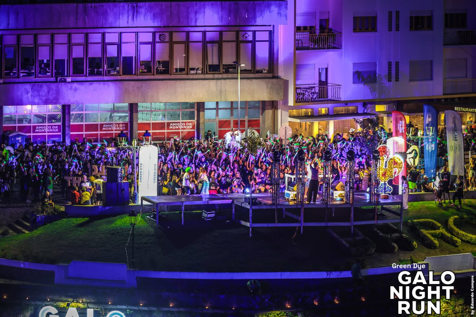 Barcelos veste-se de luz na 11.ª edição da Galo Night Run com mais de três mil participantes