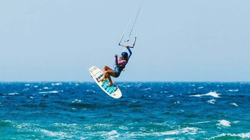 Eva Lima vence Campeonato de Espanha de Kiteboarding