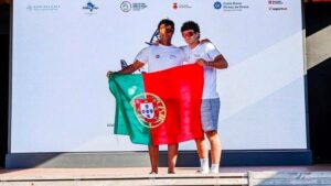 Diogo Borges de Sousa 8.º no Mundial Juniores de IQFOIL