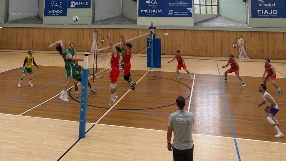 Seleção masculina vence os dois testes com a Austrália