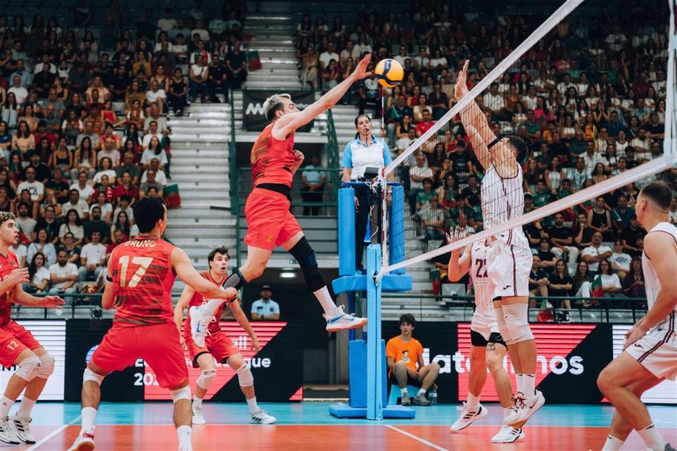 Voleibol português multiplica frentes internacionais entre seniores e formações jovens