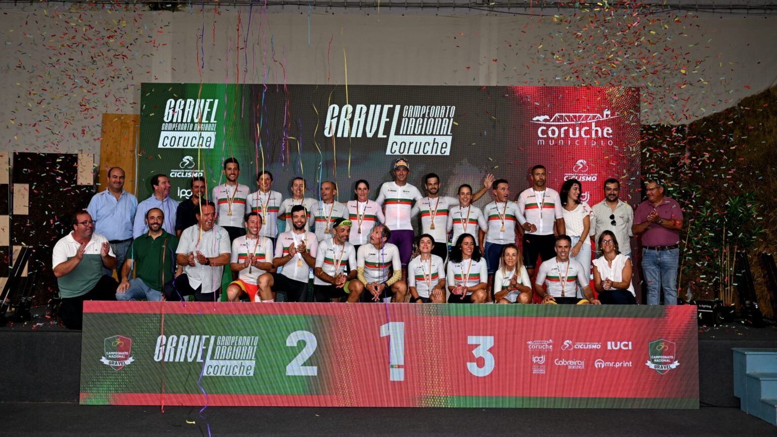 Tiago Ferreira e Ana Caramelo campeões de Gravel