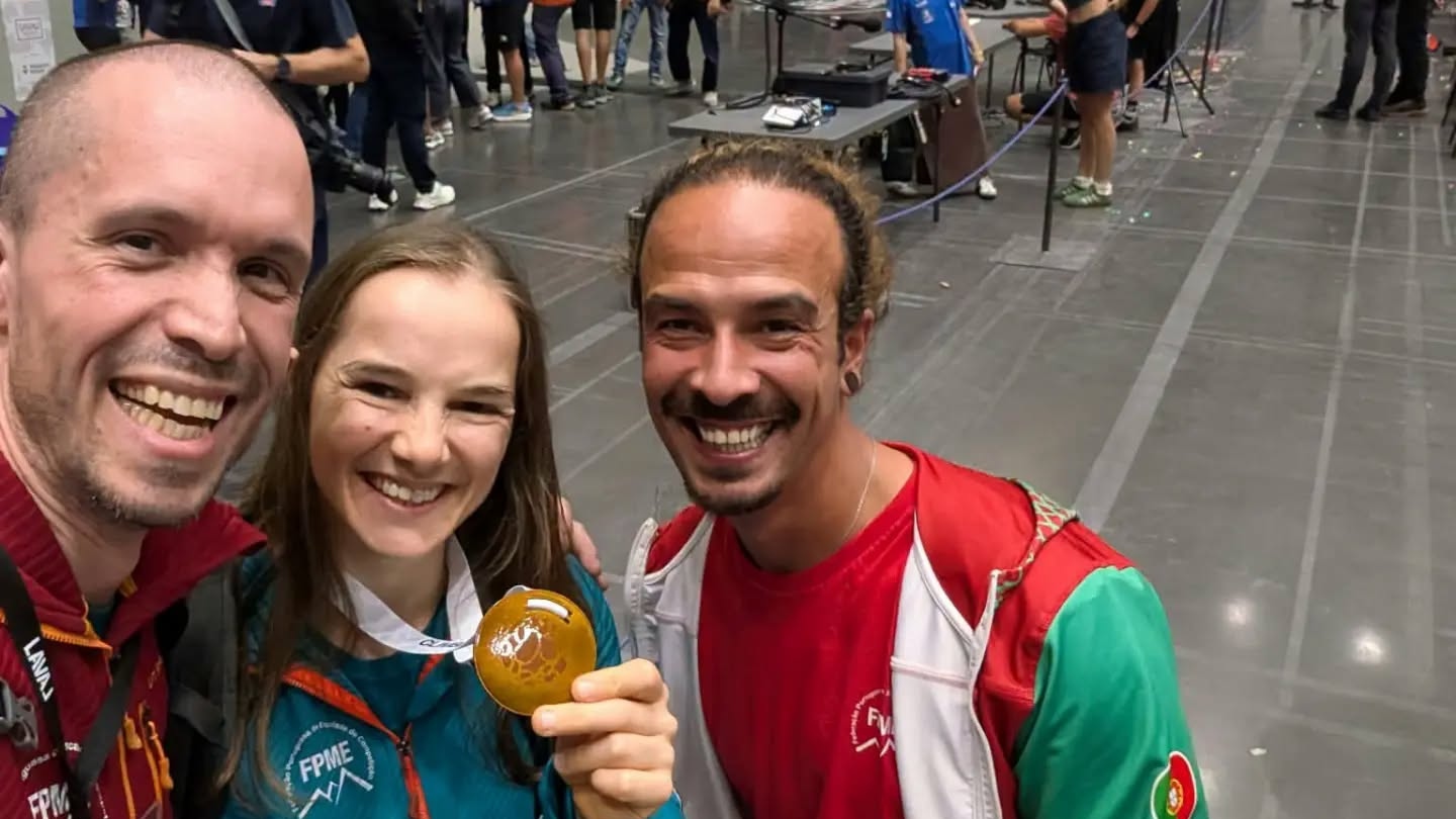 Tânia Chaves de bronze no Europeu de Escalada